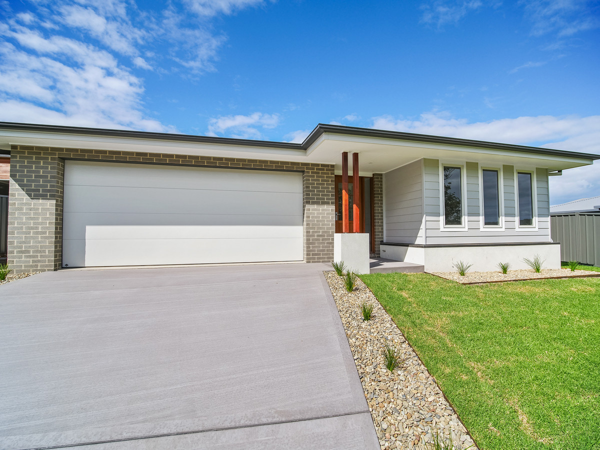 36 Mulloway Circuit Merimbula, 2548 4 Bedroom House for Sale 120815 meHOUSE