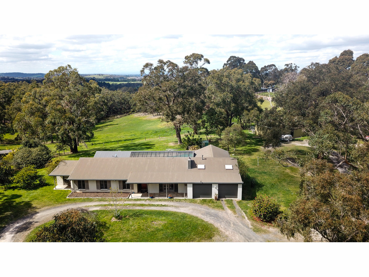 94 ARMYTAGE ROAD, OFFICER, 3809