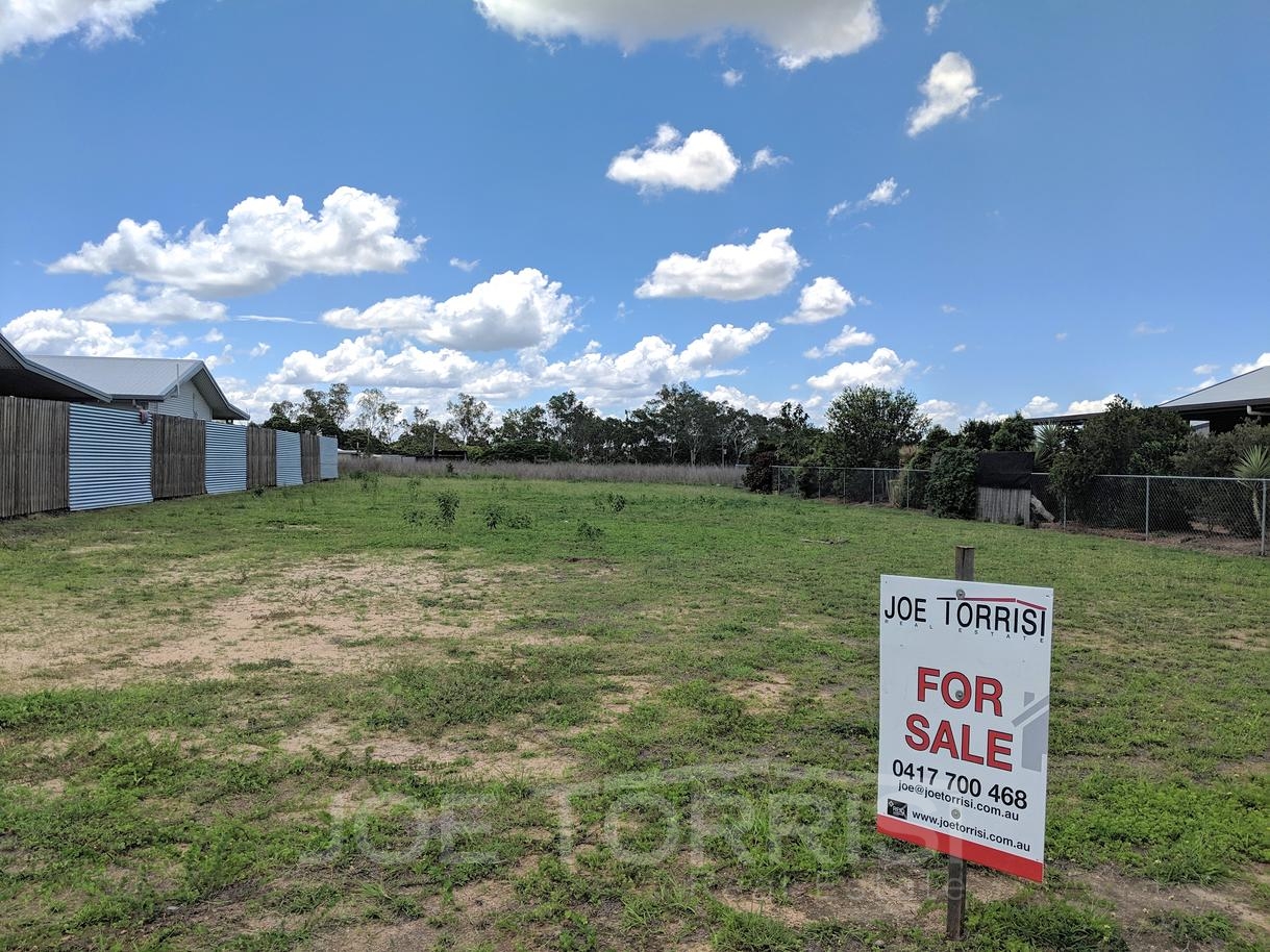 7 DAINE DRIVE, DIMBULAH, 4872