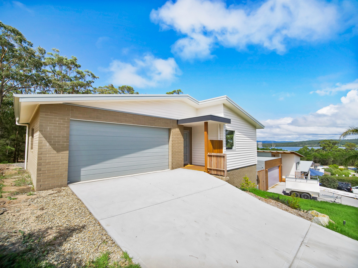 19 MULLOWAY CIRCUT, MERIMBULA, 2548