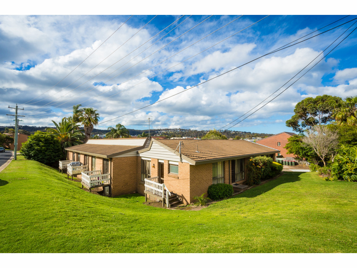 2/7 MONARO STREET, MERIMBULA, 2548