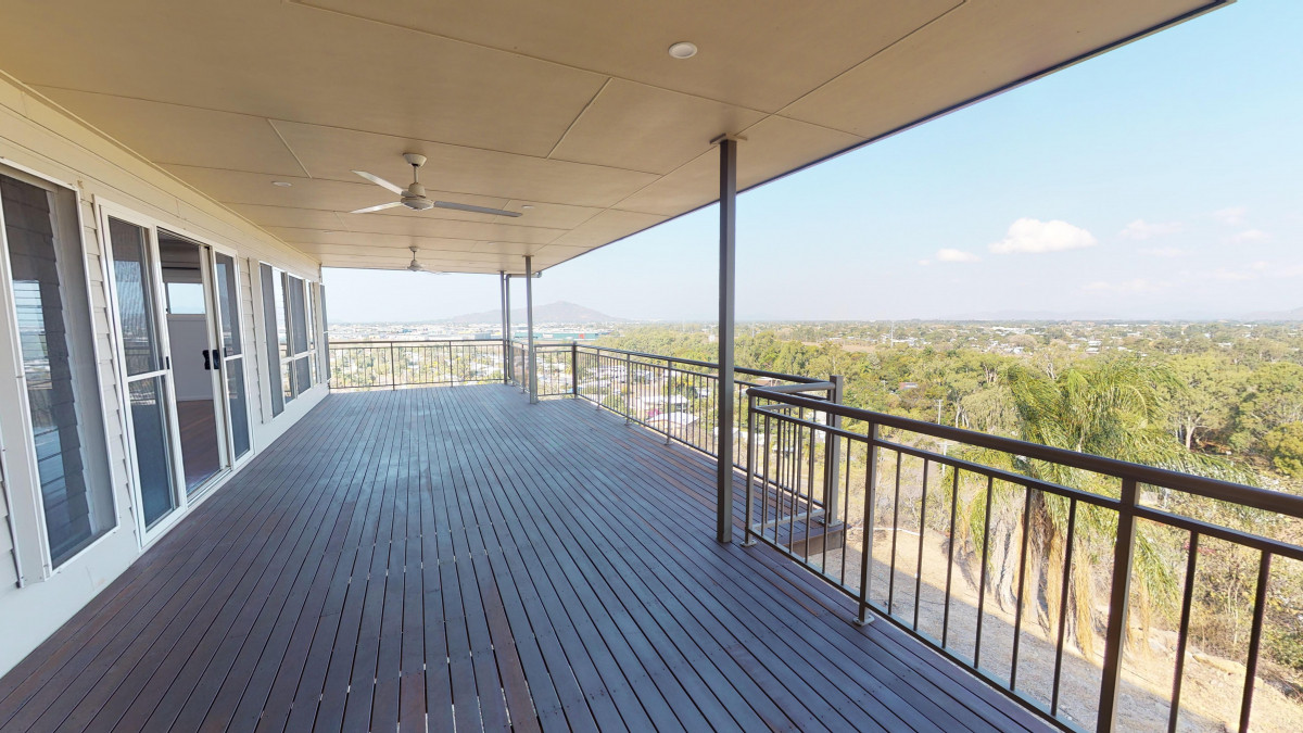 8/18 HIGH VISTA DRIVE, MOUNT LOUISA, 4814