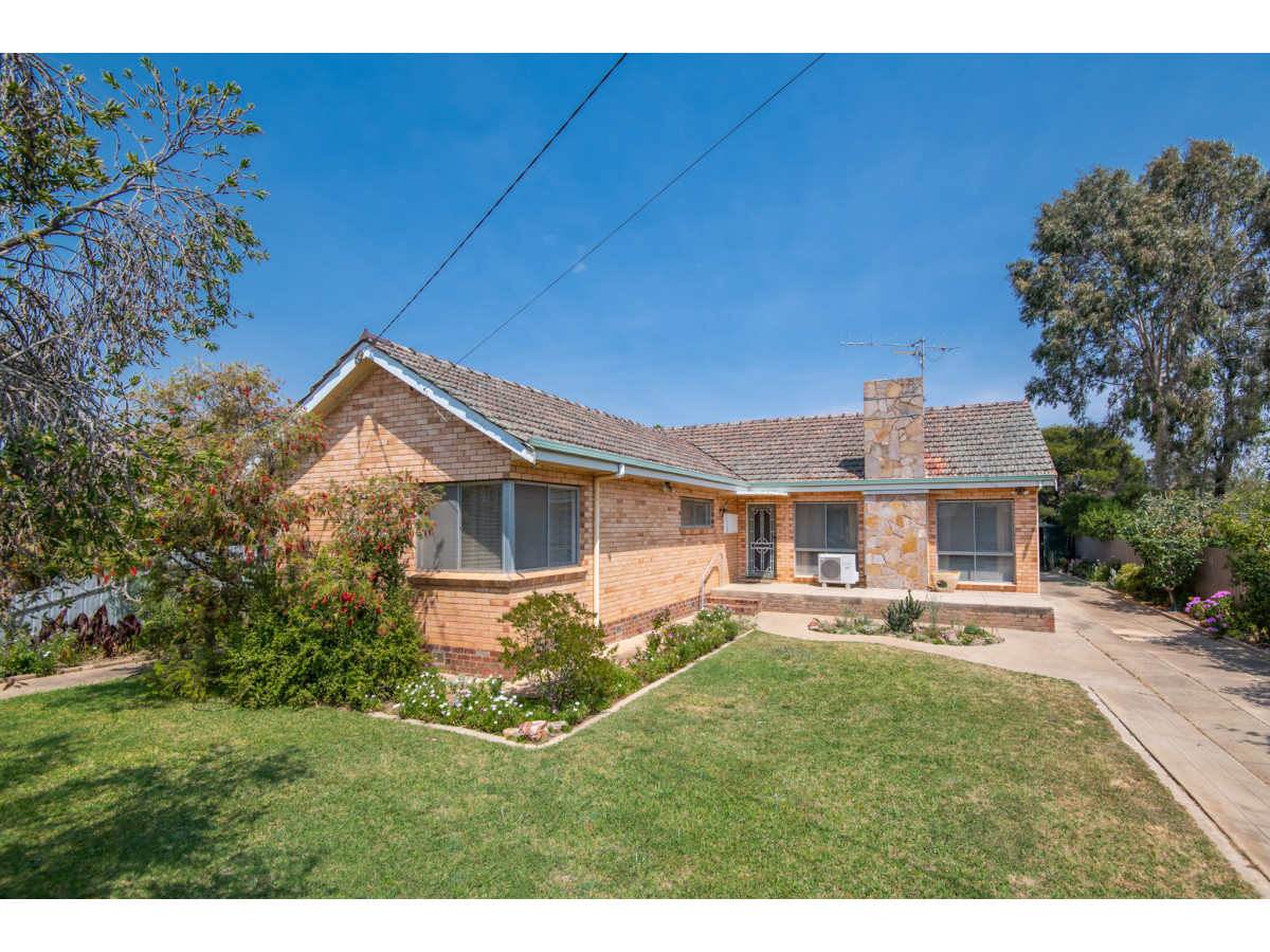 8 NEWBY STREET, NUMURKAH, 3636