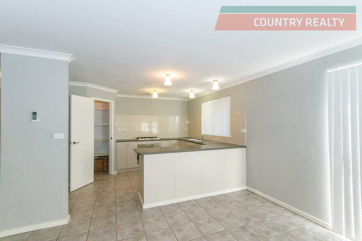 39 EAST STREET, NORTHAM, 6401