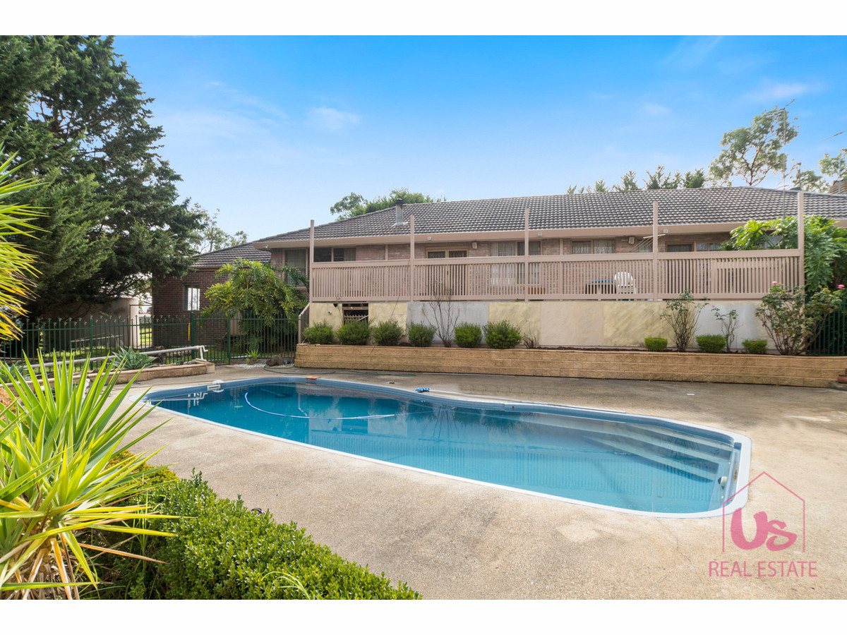 2 WOODLANDS ROAD, CRANBOURNE SOUTH, 3977
