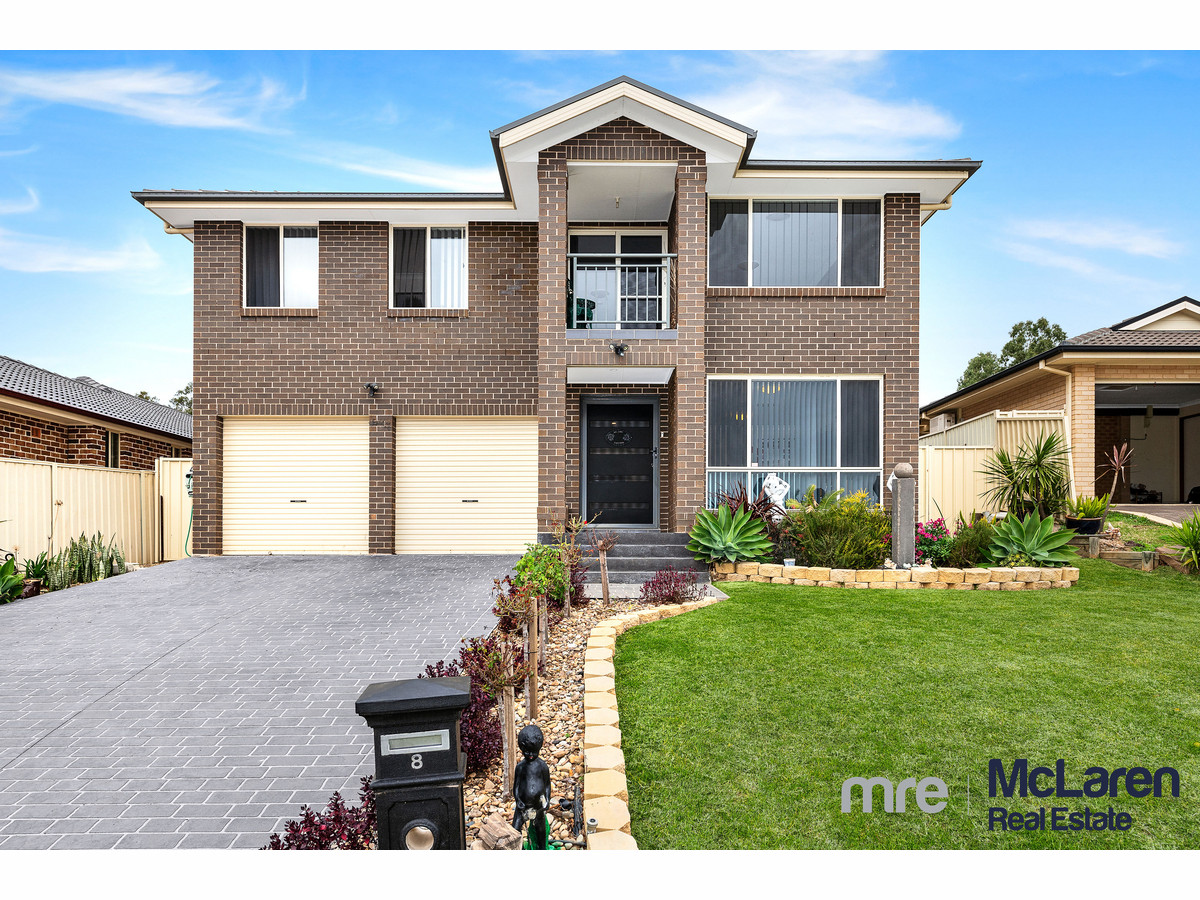 8 DEVON PLACE, NARELLAN VALE, 2567