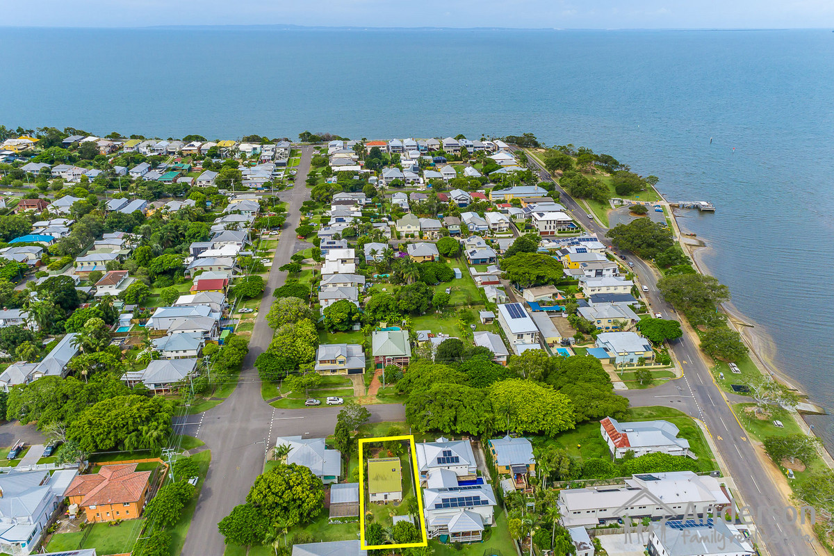 147 YUNDAH STREET, SHORNCLIFFE, 4017