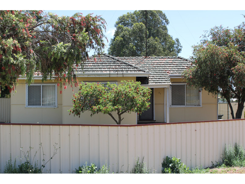 31 PERINA WAY, NORTHAM, 6401