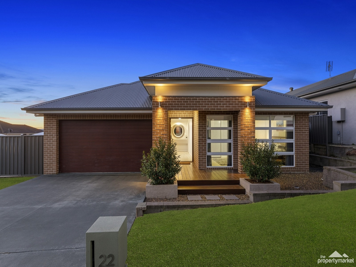 22 THE RIDGE, WADALBA, 2259