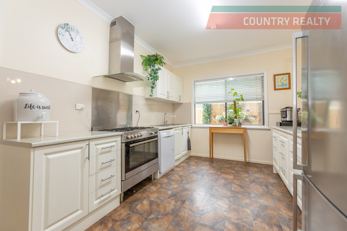 21 GERALD TERRACE, NORTHAM, 6401