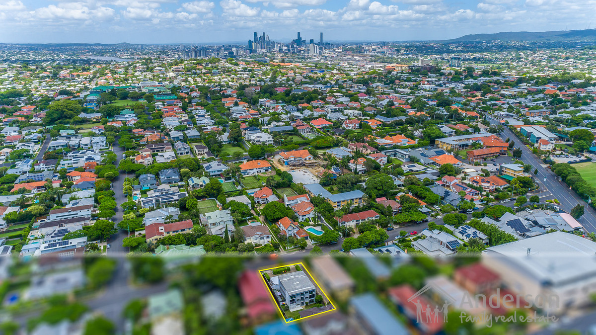 5/32 LONDON ROAD, CLAYFIELD, 4011