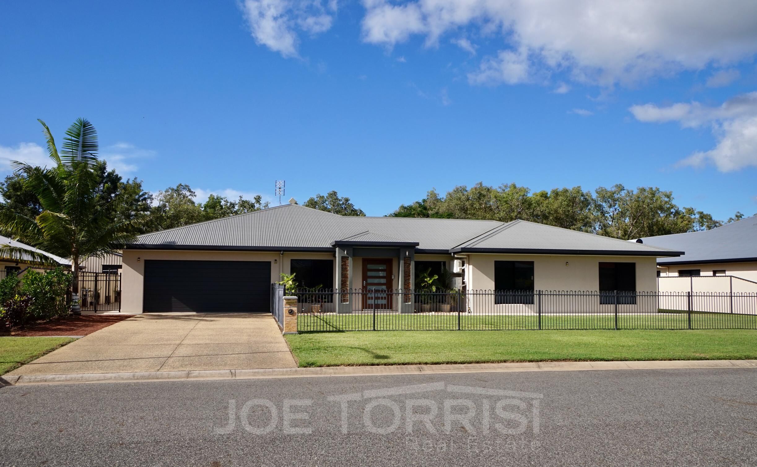 18 AMAROO DRIVE, MAREEBA, 4880