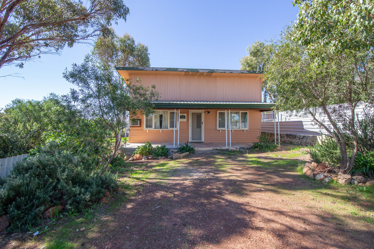 17 PARKER STREET, NORTHAM, 6401