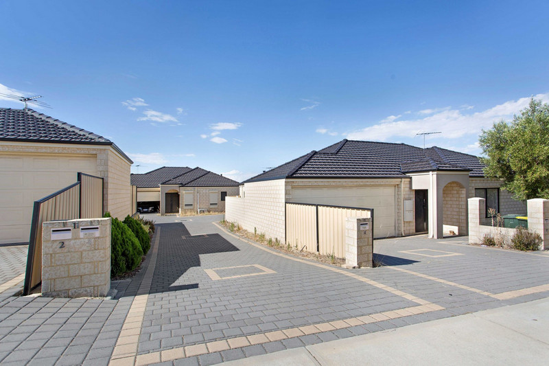 5/11 BOLTON WAY, DARCH, 6065