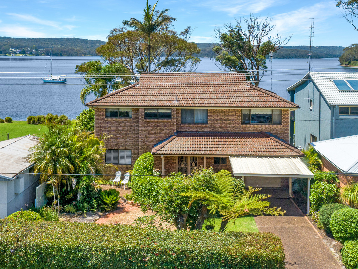48 NOAMUNGA CRESCENT, GWANDALAN, 2259