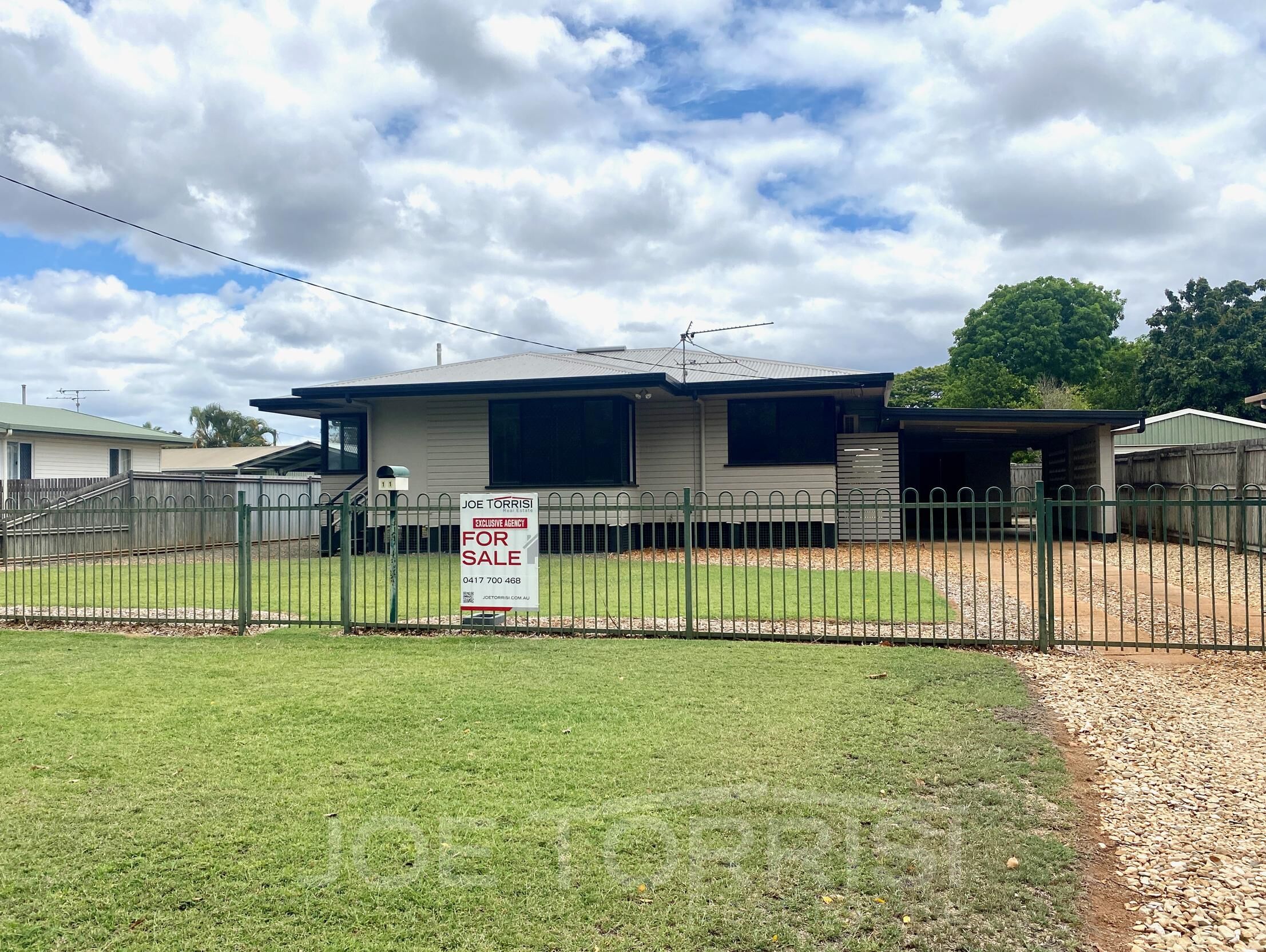 11 BORLAND STREET, MAREEBA, 4880