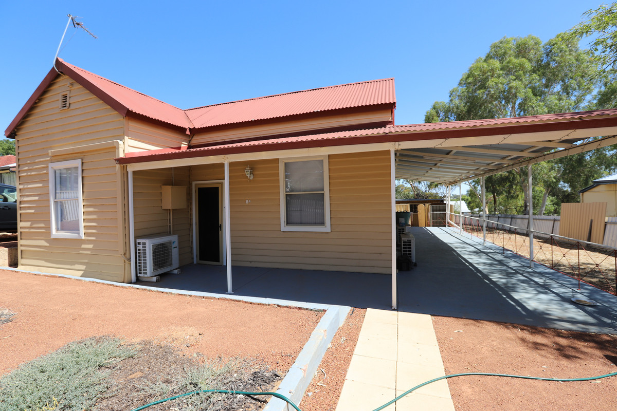 8A ROCKETT STREET, NORTHAM, 6401