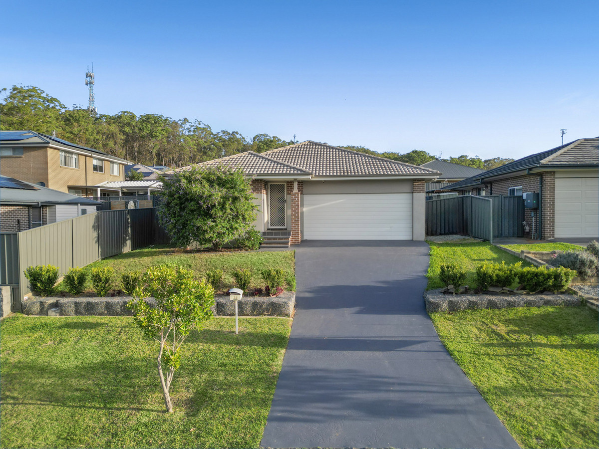 39 RAINTREE TERRACE, WADALBA, 2259