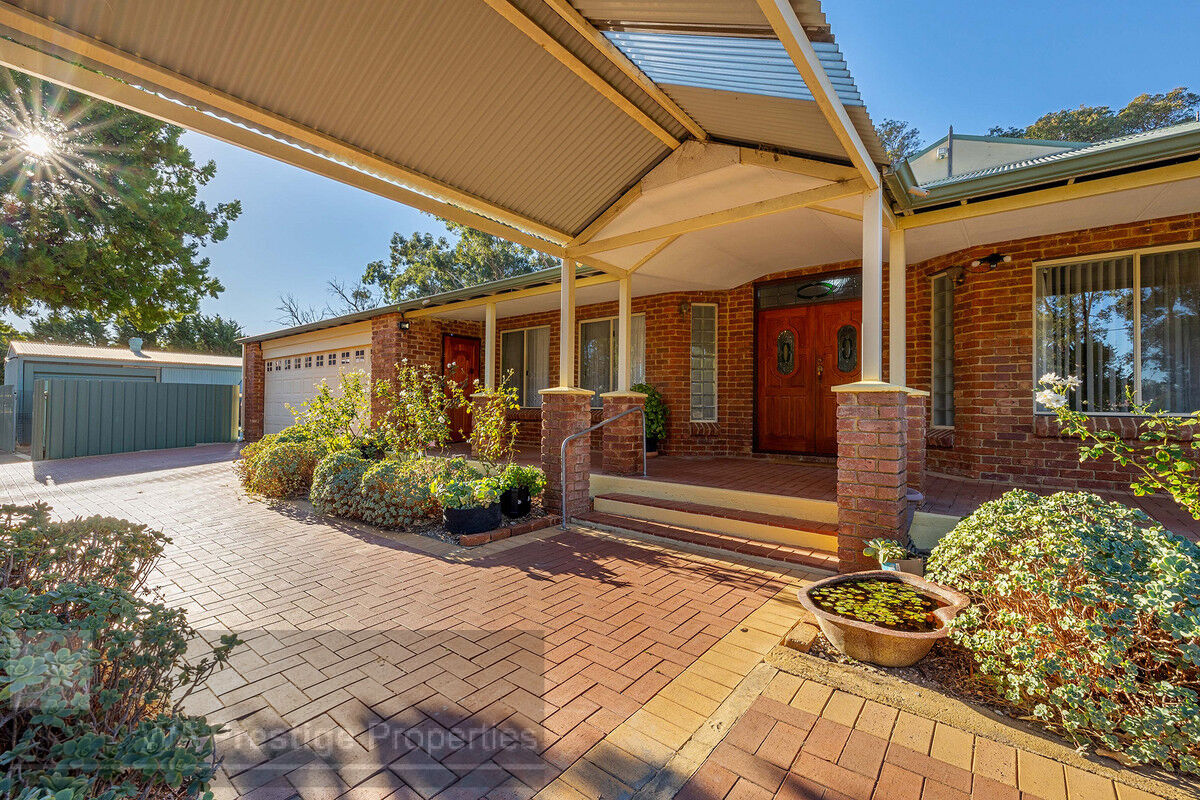 59 CRYSTAL BROOK ROAD, WATTLE GROVE, 6107