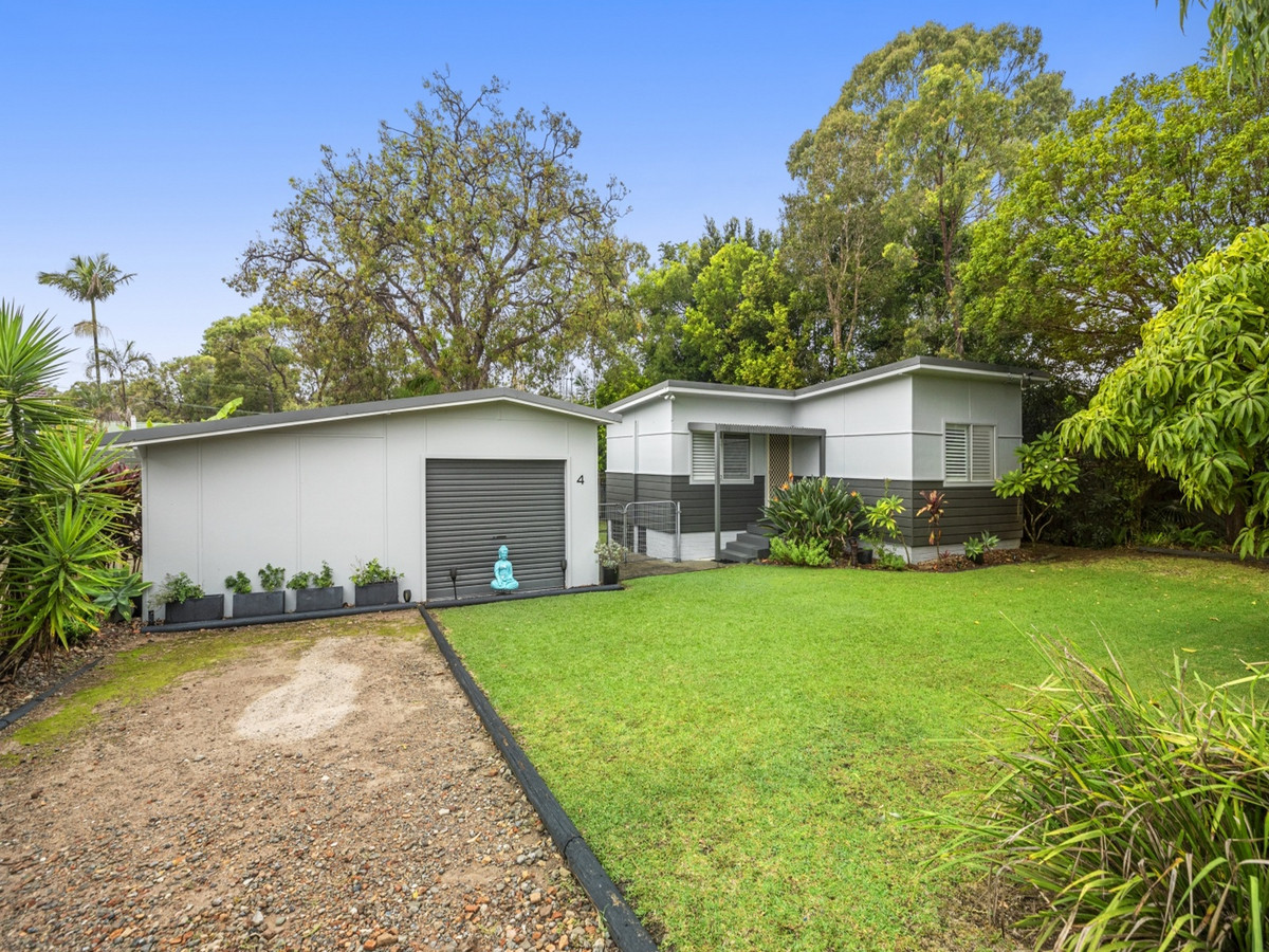 4 BAMBARA AVENUE, SUMMERLAND POINT, 2259