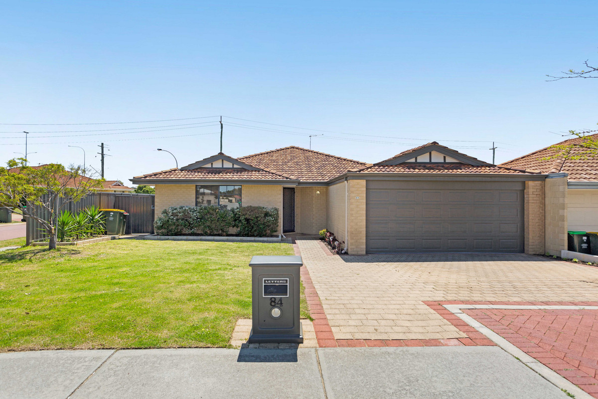 84 HELLFIRE DRIVE, DARCH, 6065
