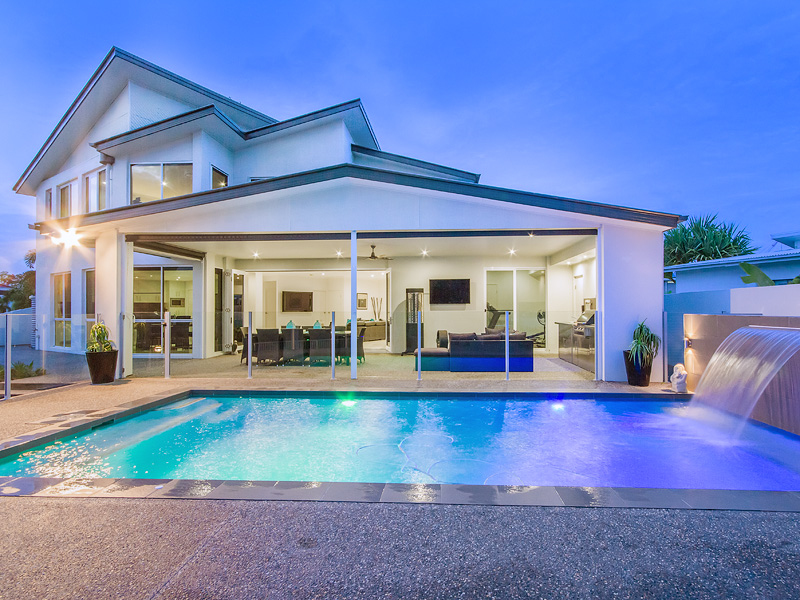 19 NORTH QUAY, BIGGERA WATERS, 4216