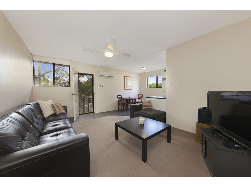 59 NOBLE STREET, CLAYFIELD, 4011