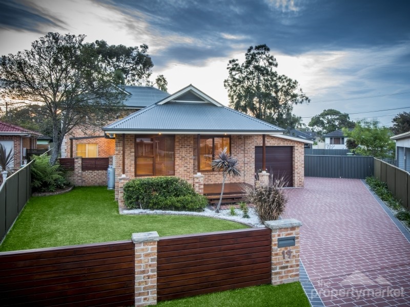 19 CROSBY CRESCENT, KILLARNEY VALE, 2261