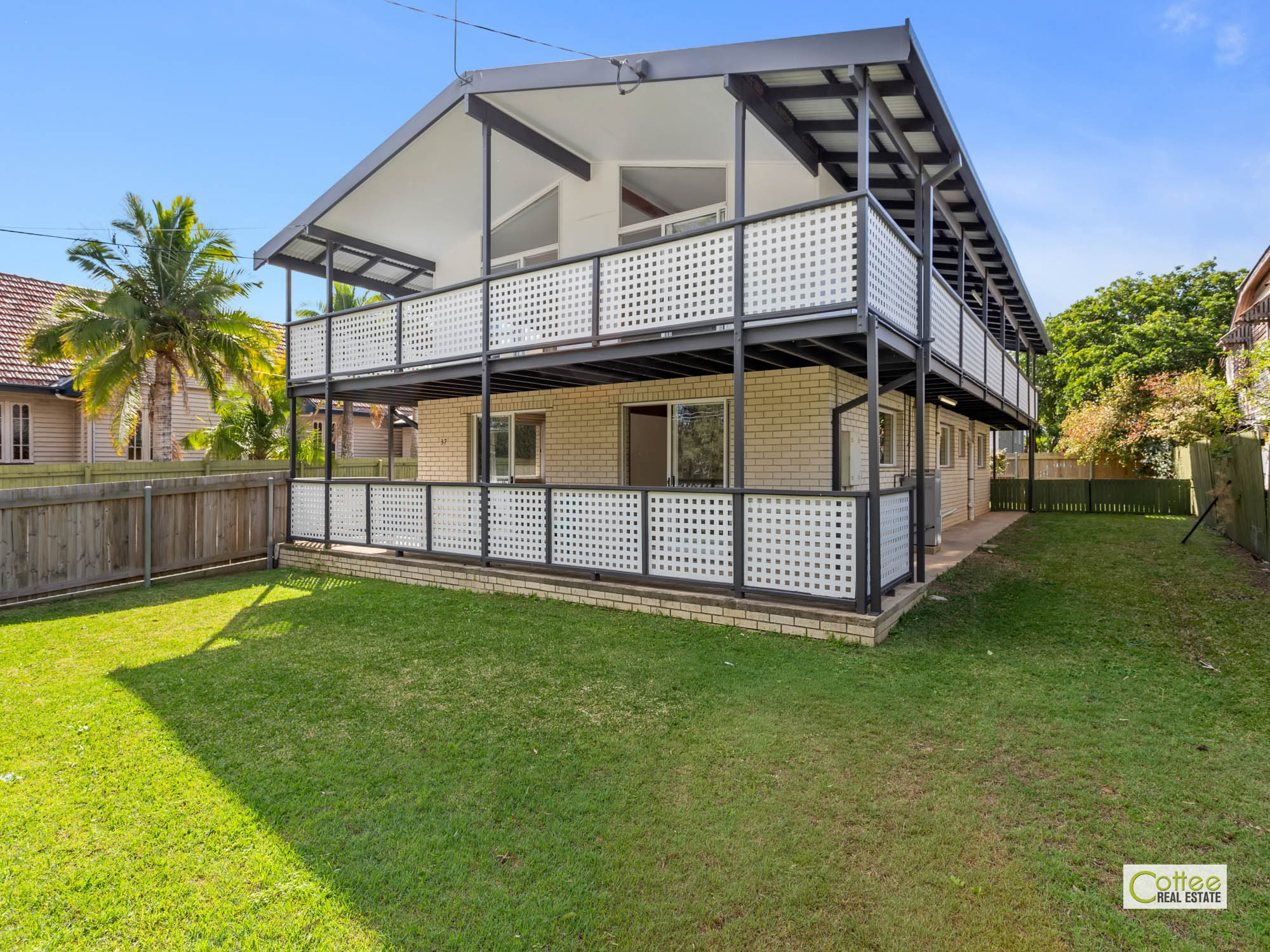 37 DEAGON STREET, SANDGATE, 4017 37 DEAGON STREET, SANDGATE, 4017