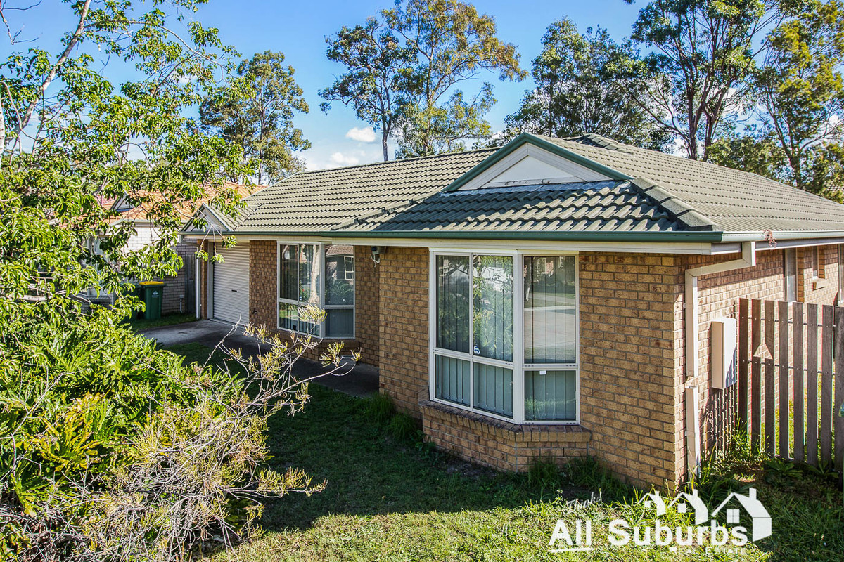 11 LIAO COURT, CRESTMEAD, 4132