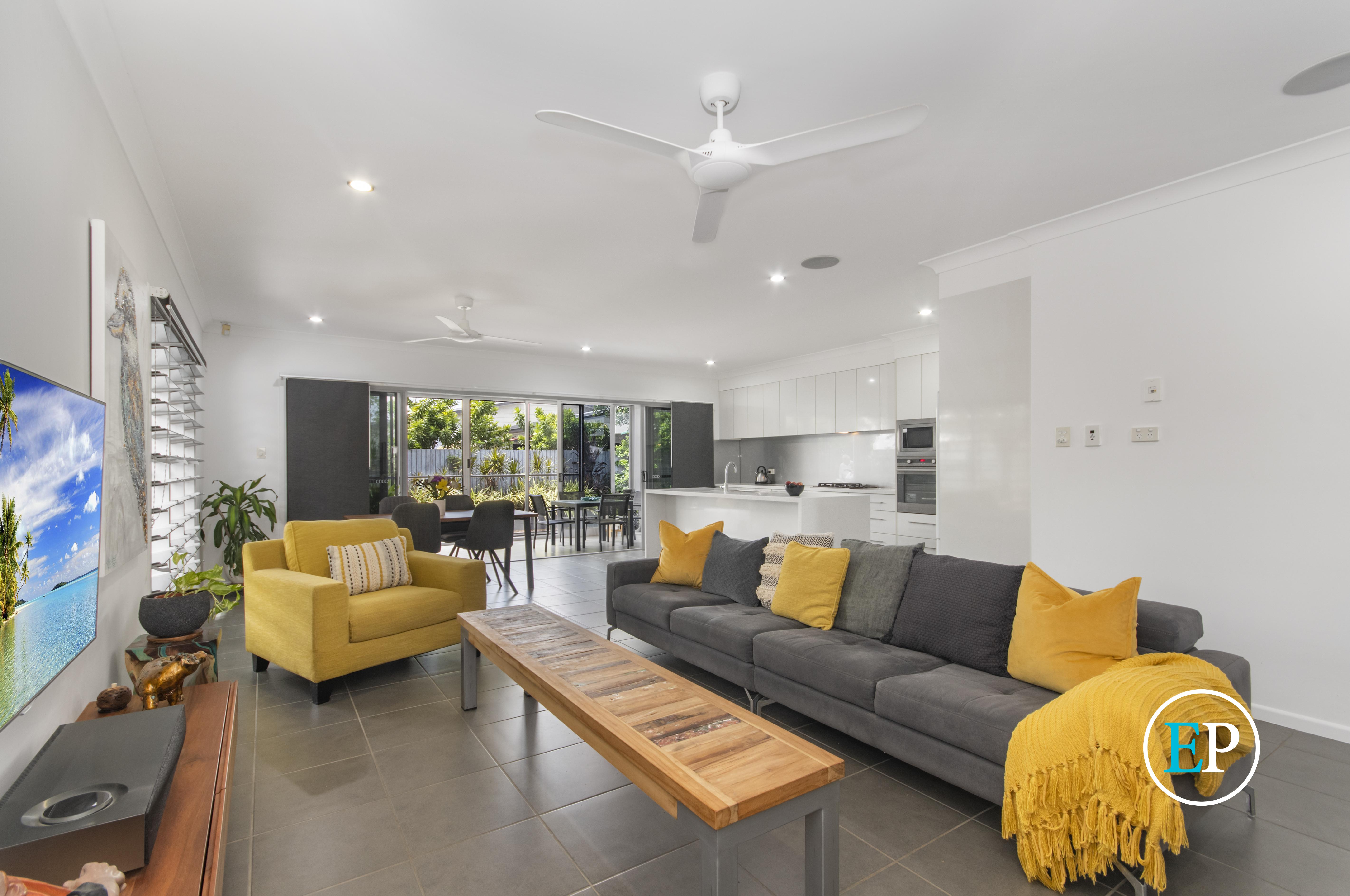 7 DRAGON FLOWER AVENUE, MOUNT LOW, 4818