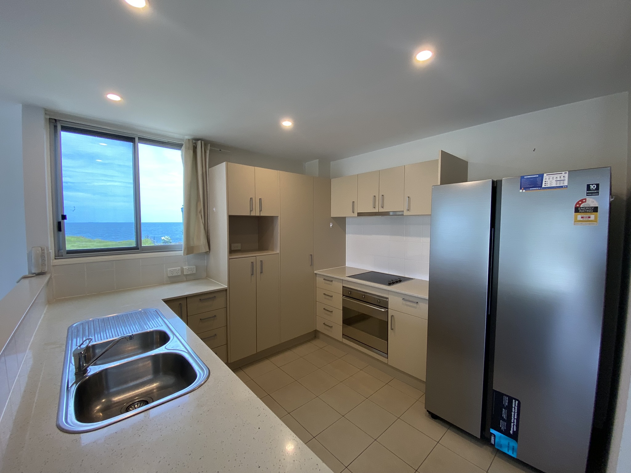 3/5 LILLA STREET, WOODY POINT, 4019