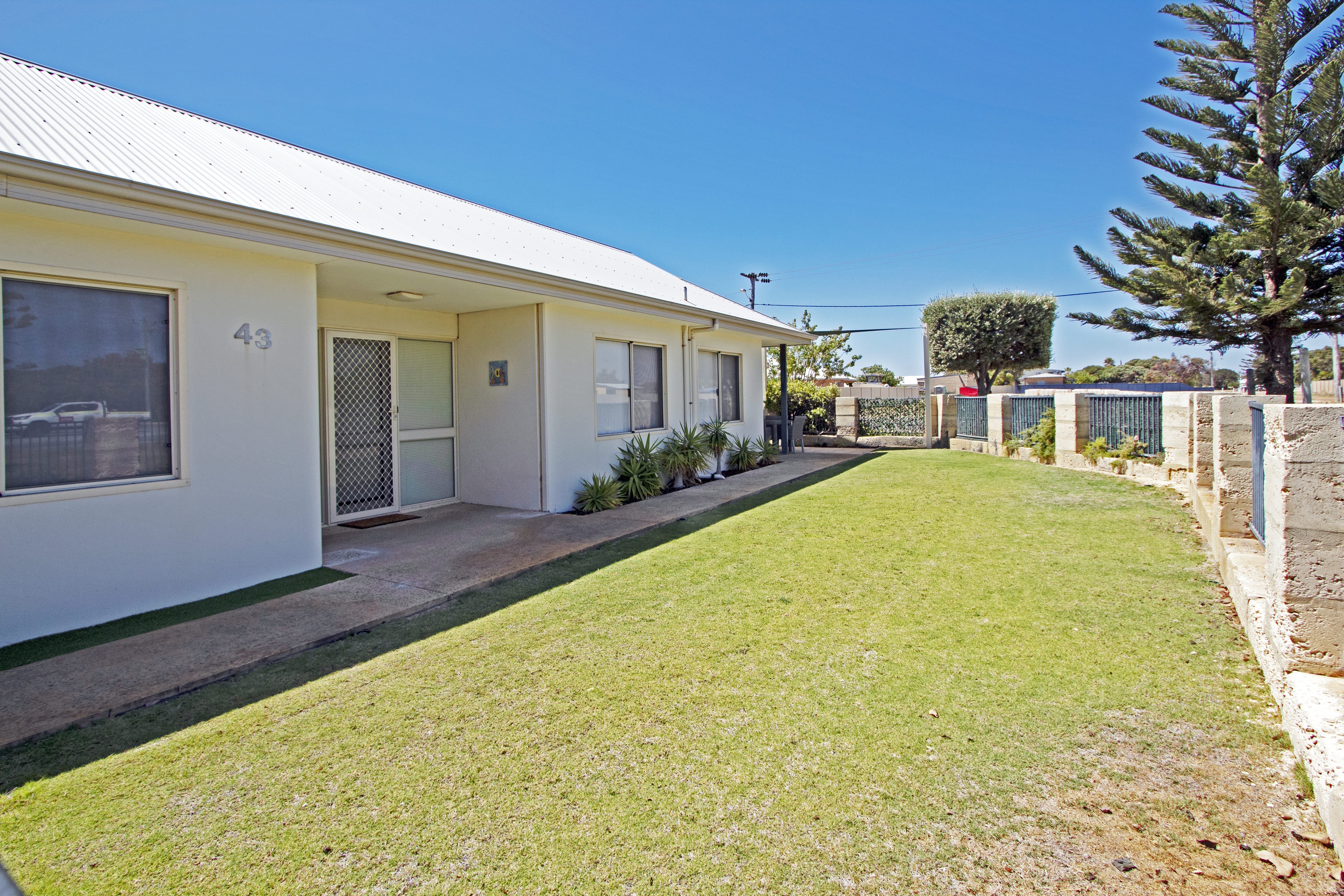 43/11 HEATON STREET, JURIEN BAY, 6516