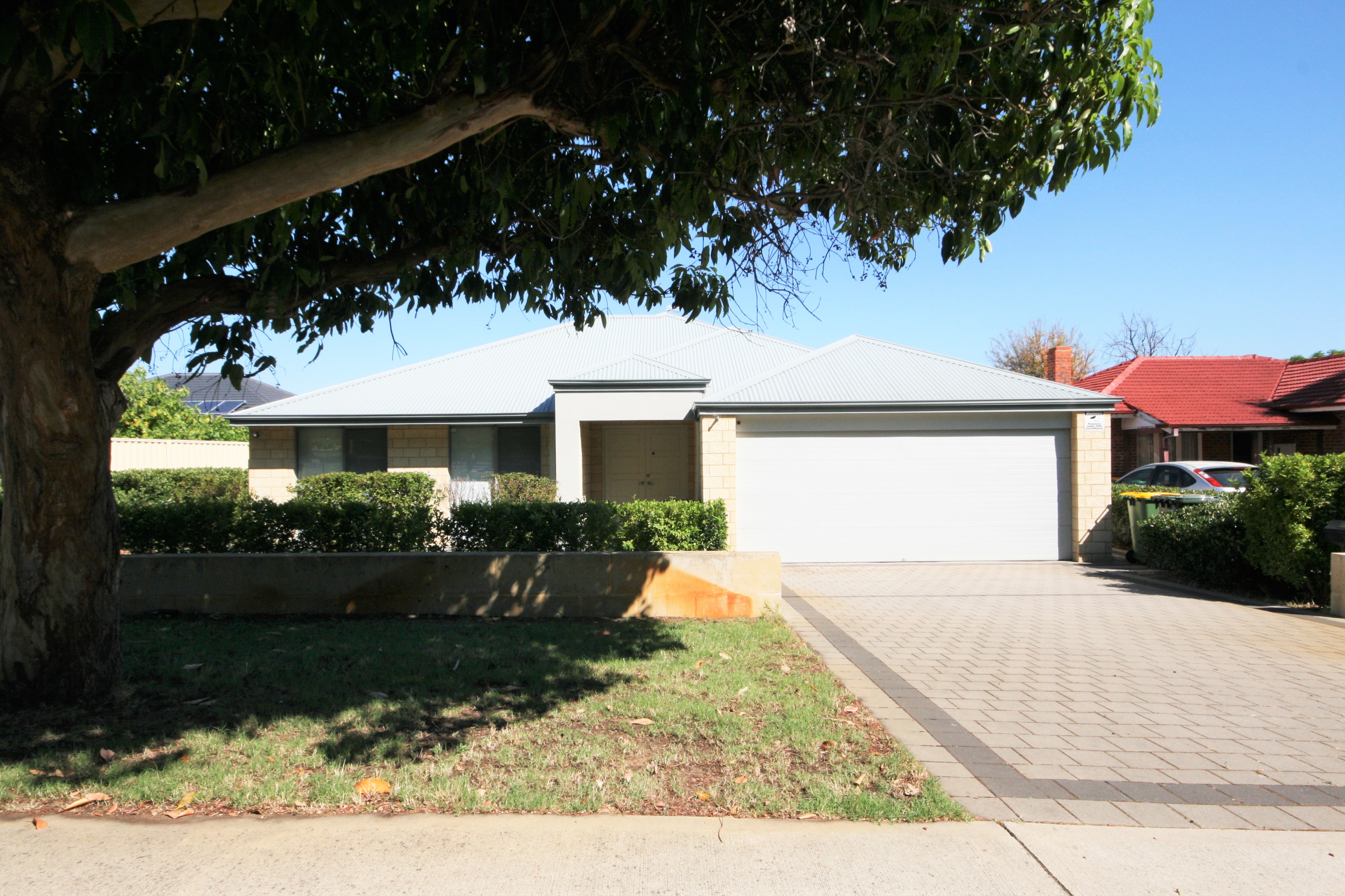 332 SYDENHAM STREET, CLOVERDALE, 6105