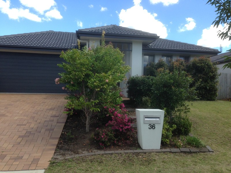 36 FOREST GROVE CRESCENT, SIPPY DOWNS, 4556