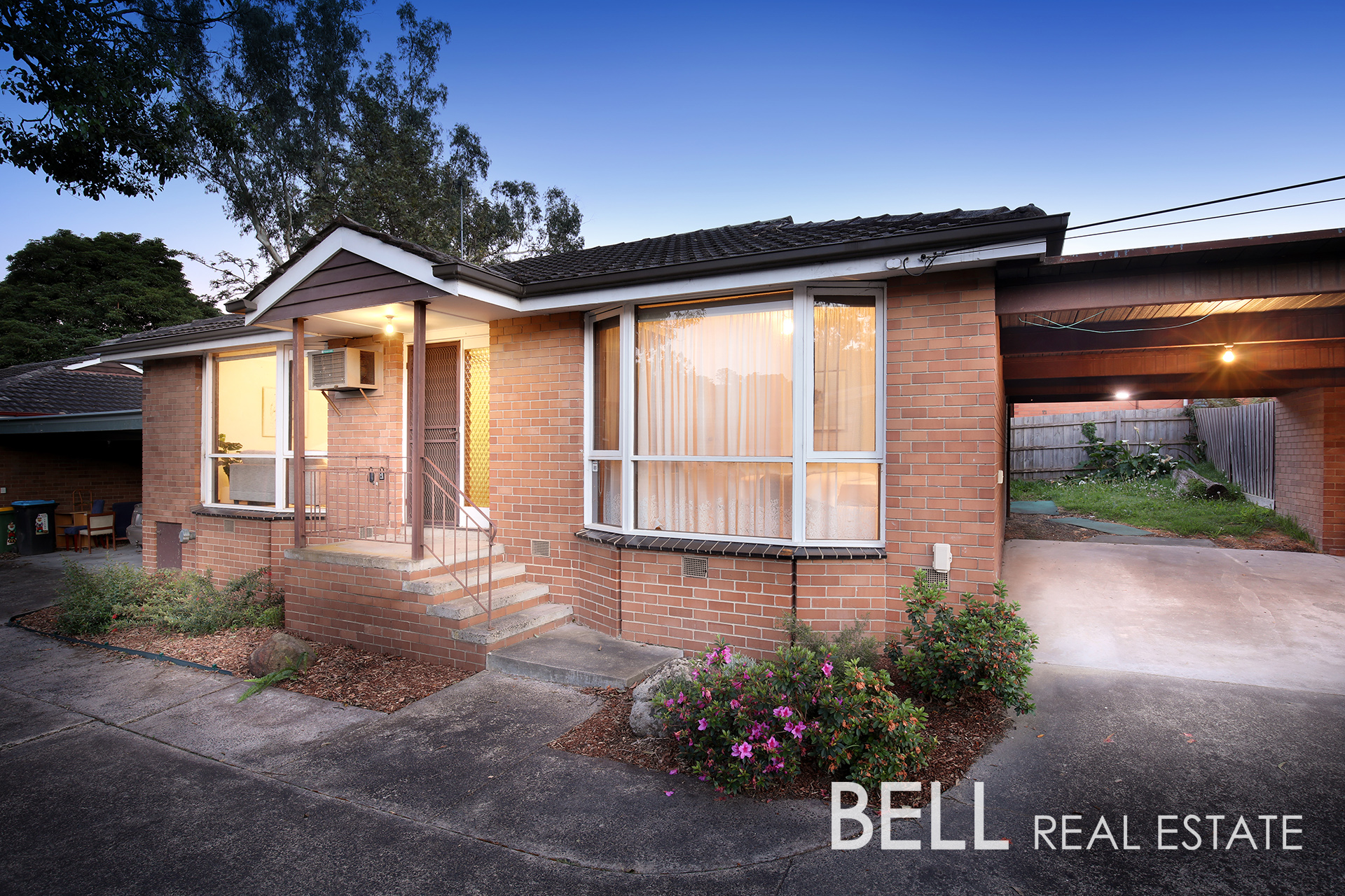 2/11 TALASKIA ROAD, UPPER FERNTREE GULLY, 3156