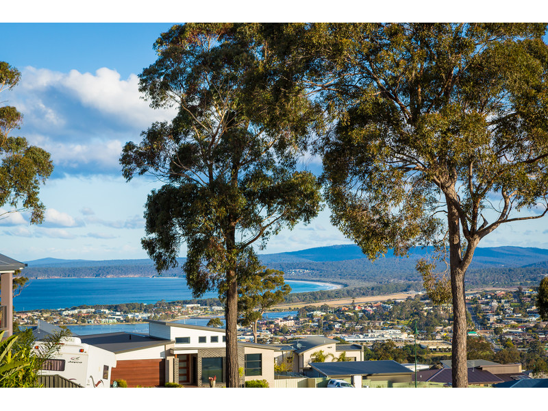 10 WHISTLER CLOSE, MERIMBULA, 2548