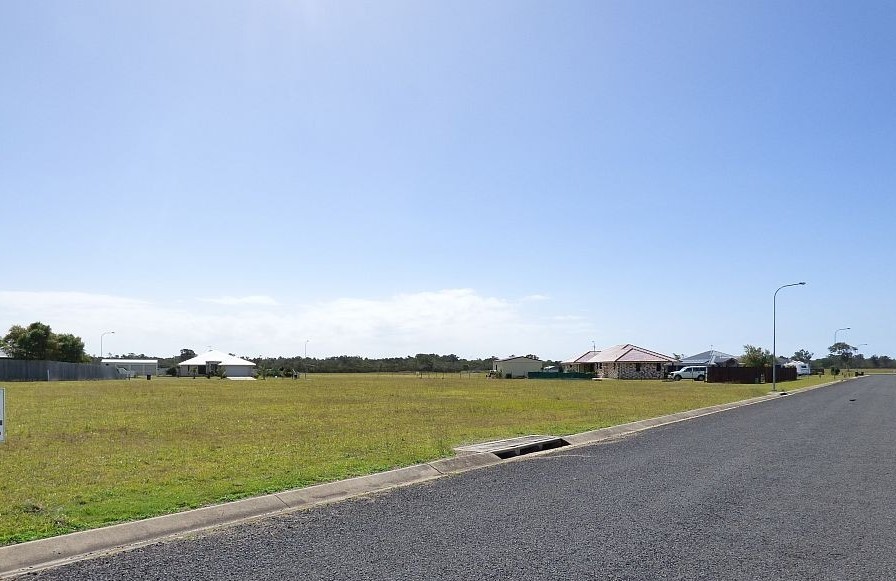 3 WALLUM ST, WOODGATE, 4660