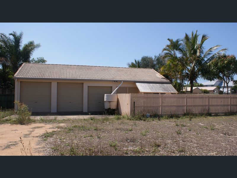 30 MACKEREL ST, WOODGATE, 4660