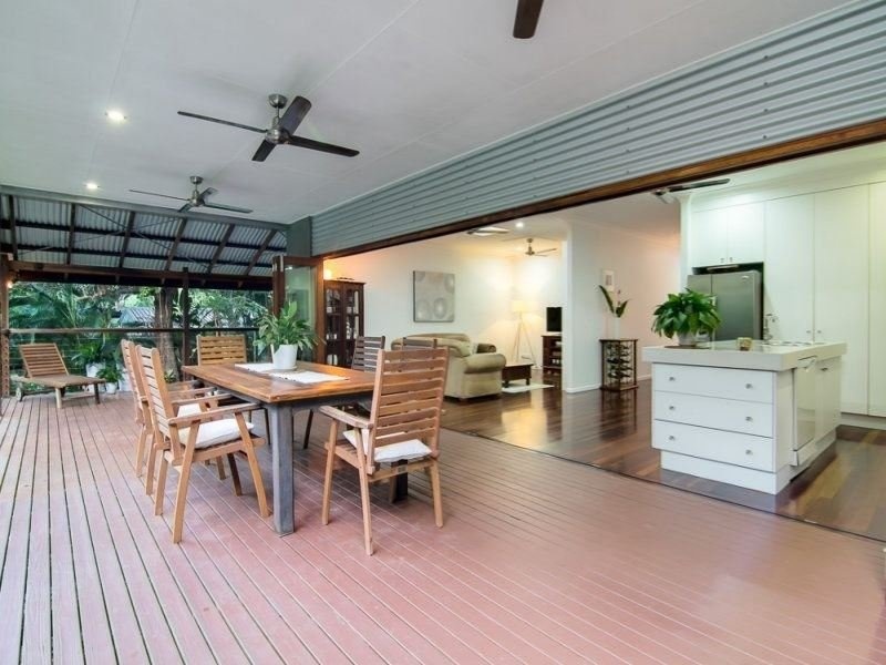 9-11 MAORI CLOSE, CLIFTON BEACH, 4879