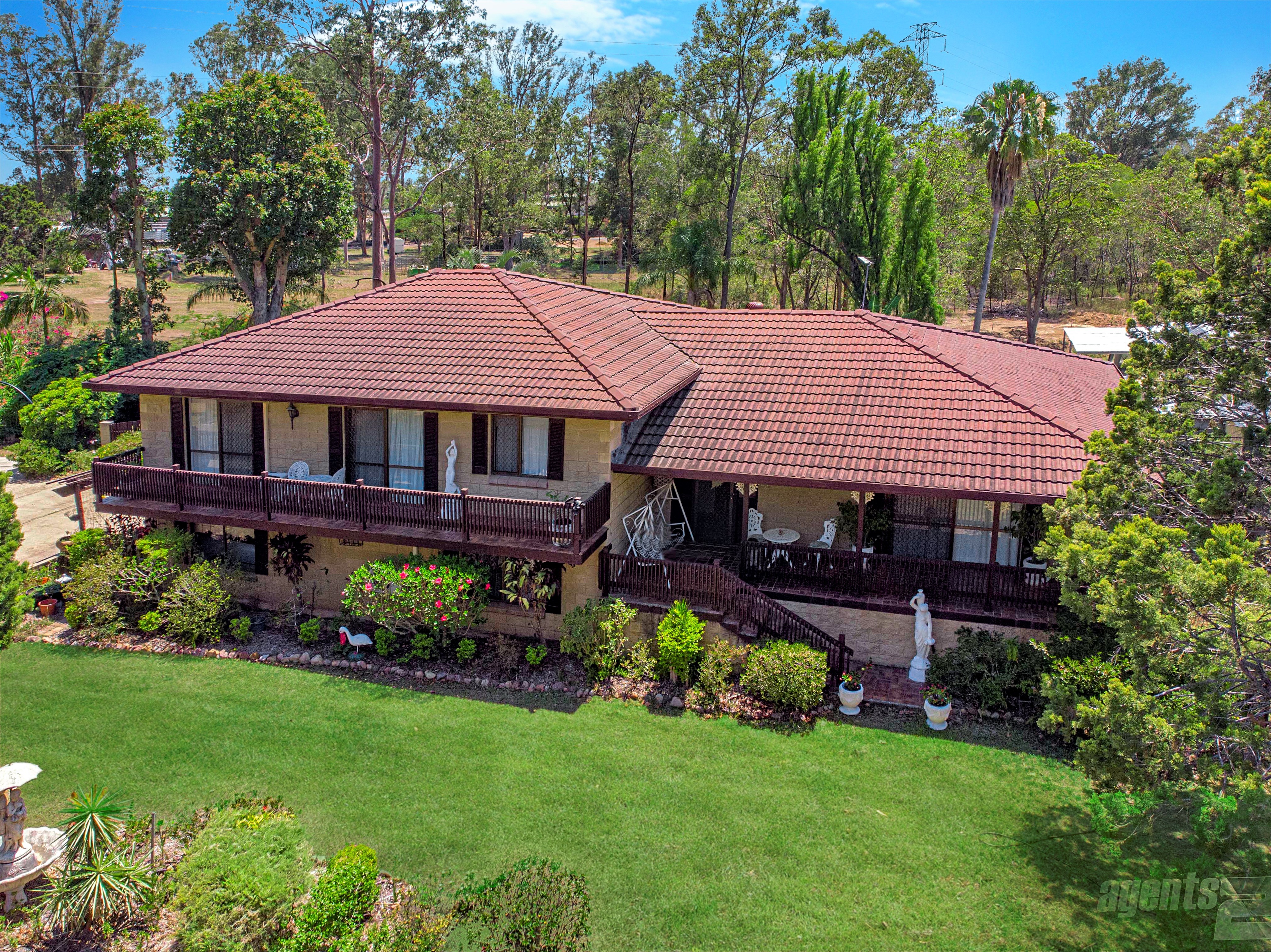 17 JOHNSTONE RD, SOUTHSIDE, 4570