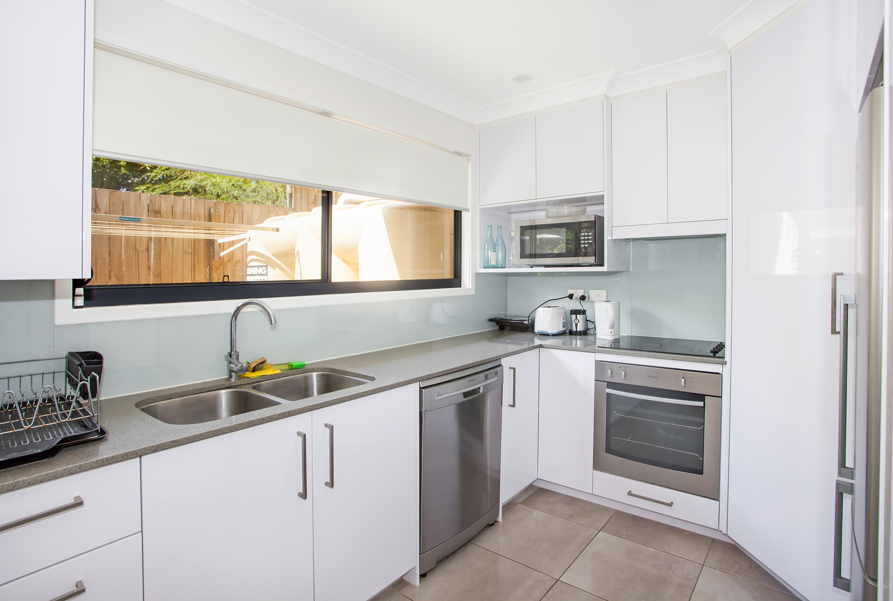UNIT 12/22 CAREEL CLOSE, HELENSVALE, 4212