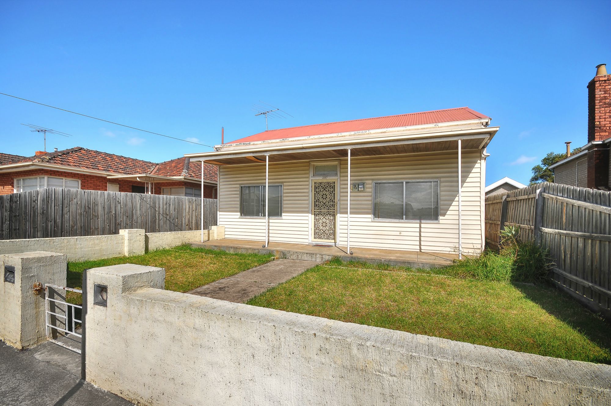 19 ERROL STREET, FOOTSCRAY, 3011