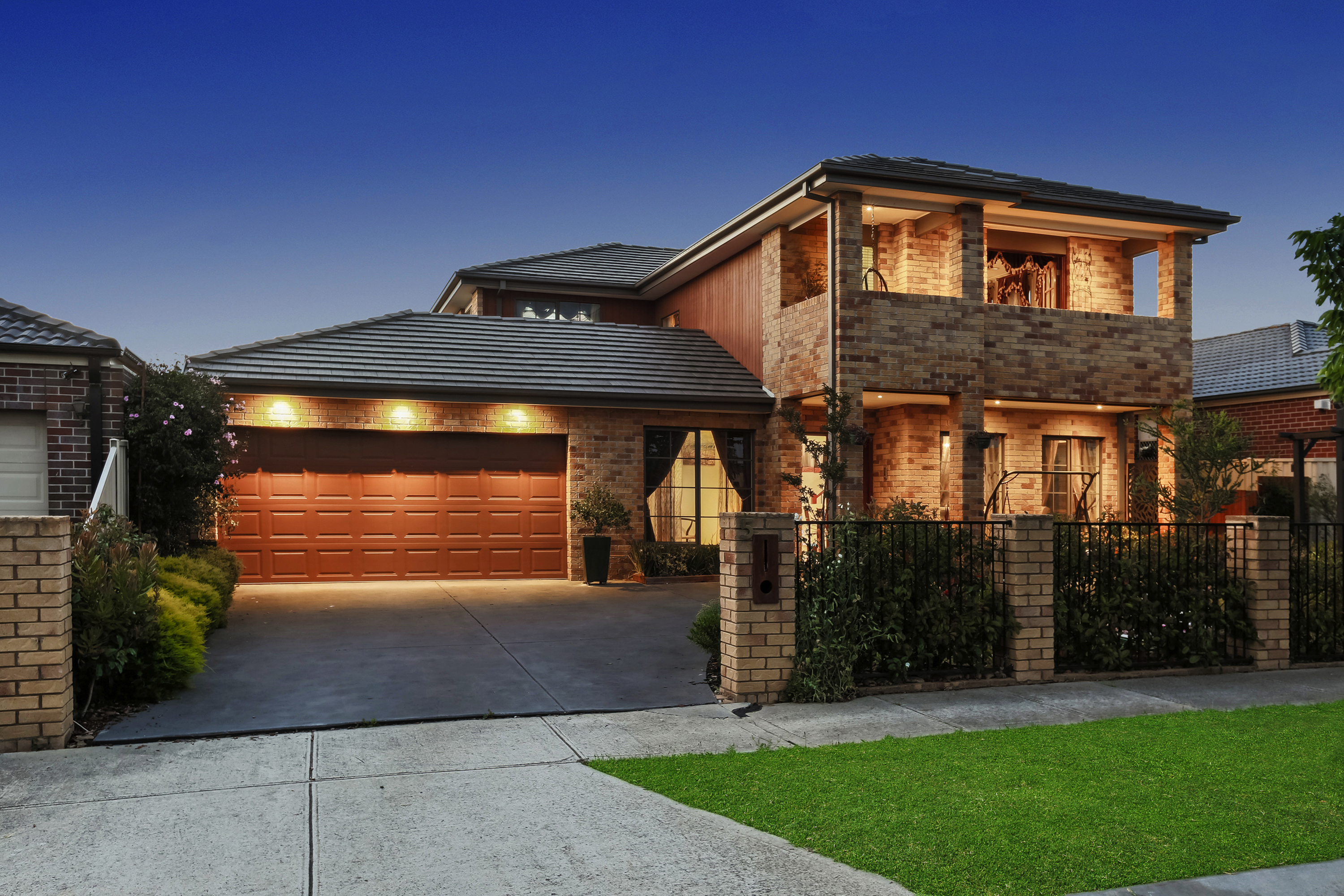 5 LUCAS TCE, TAYLORS HILL, 3037