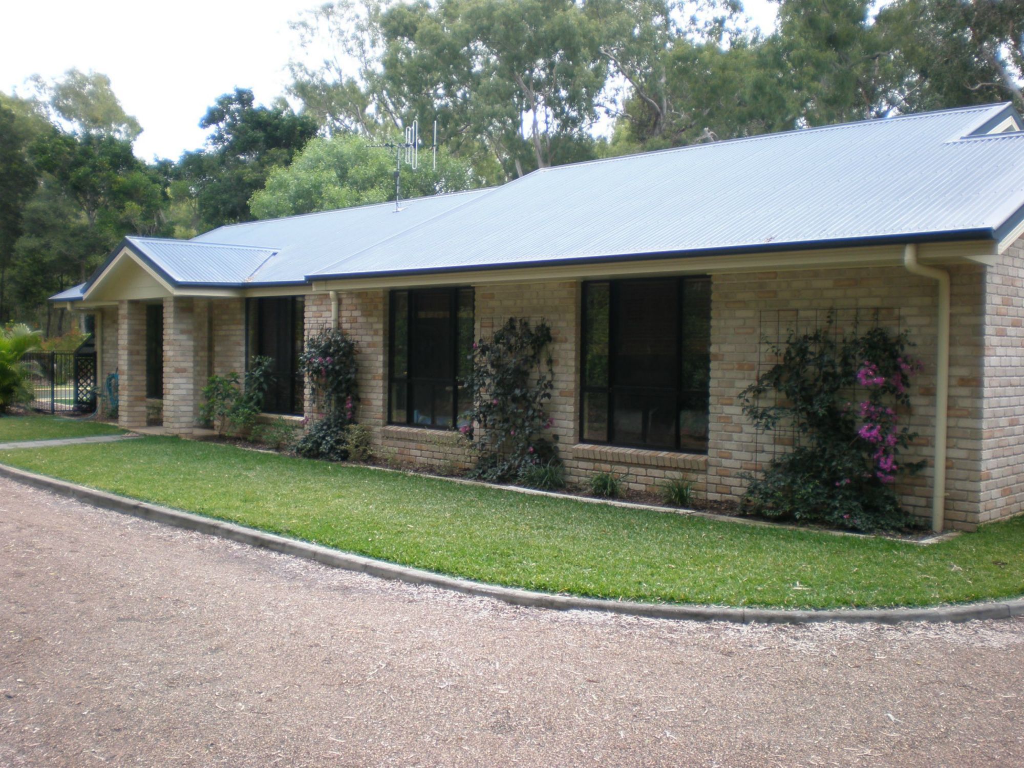 7 KENTIA AVENUE, MOORE PARK BEACH, 4670