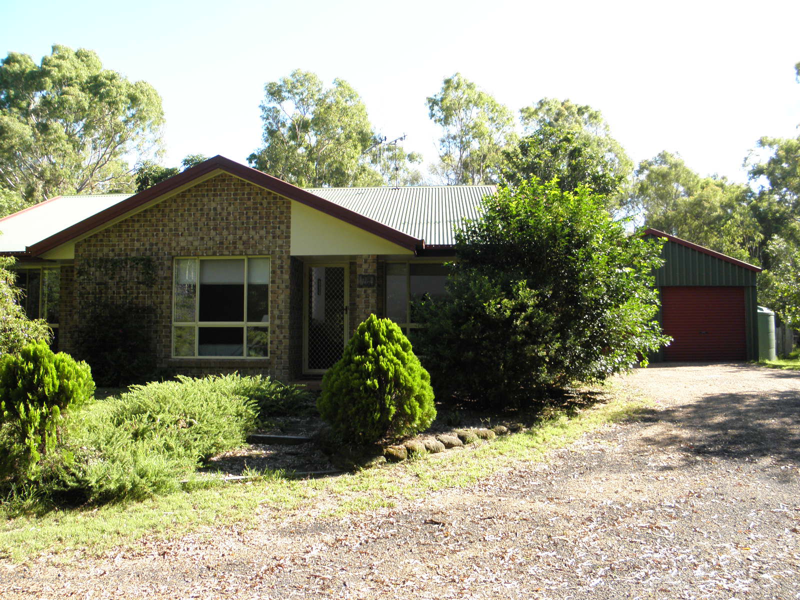 7 KENTIA AVENUE, MOORE PARK BEACH, 4670