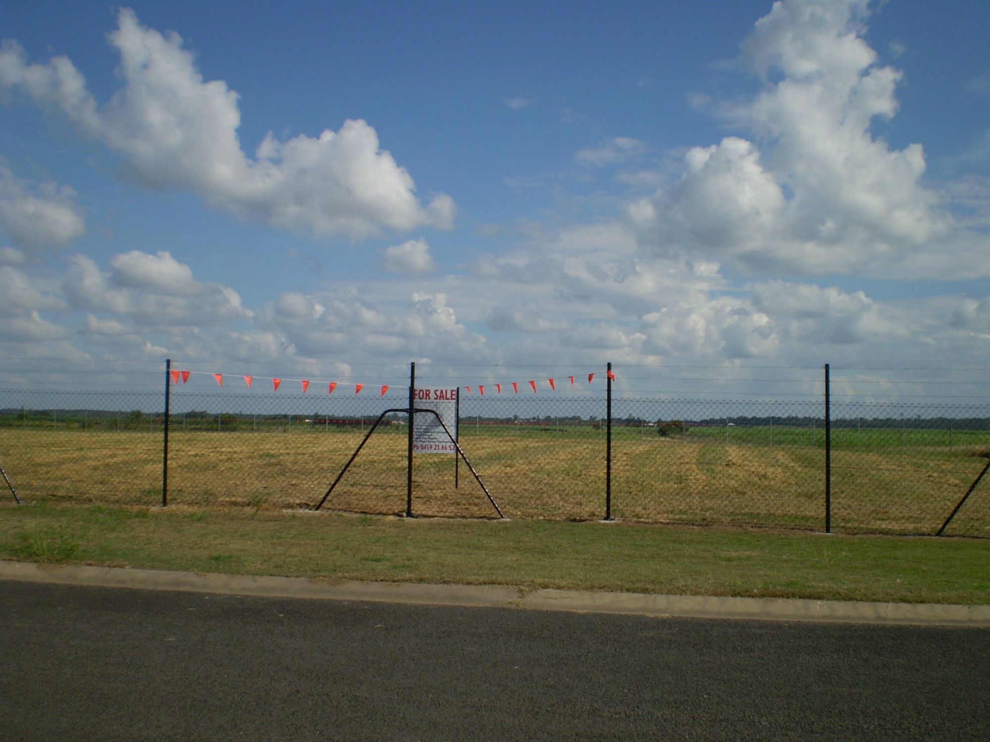 14 SEMUT COURT, MOORE PARK BEACH, 4670