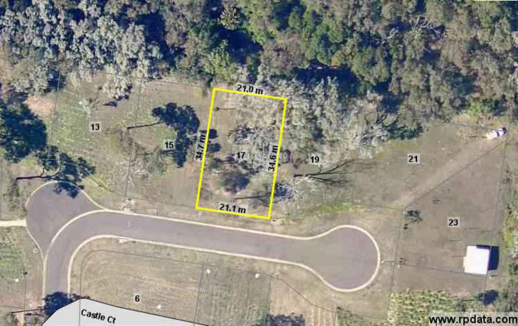 17 CASTLE COURT, MOORE PARK BEACH, 4670