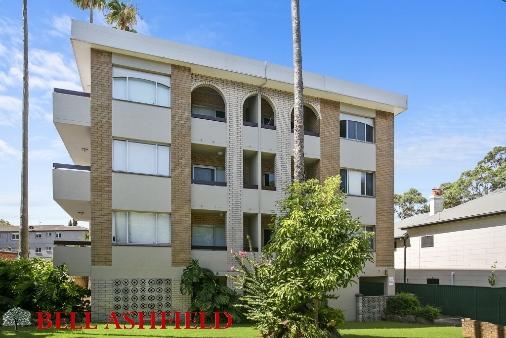 UNIT 4/7 GROSVENOR CRES, SUMMER HILL, 2130