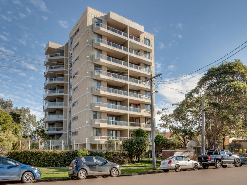 UNIT 16/11-13 OCEAN PARADE, THE ENTRANCE, 2261